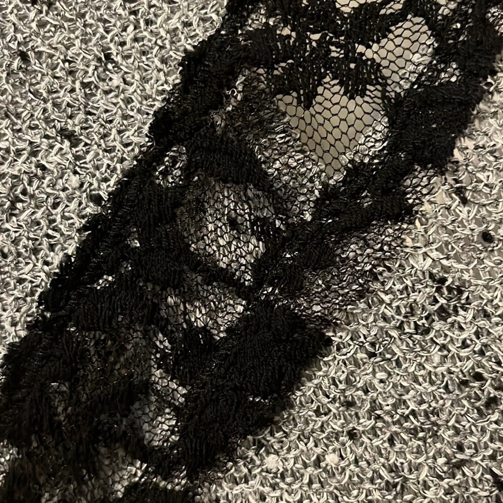 𝅺we The Free black and gray lace top size L - Picture 5 of 6